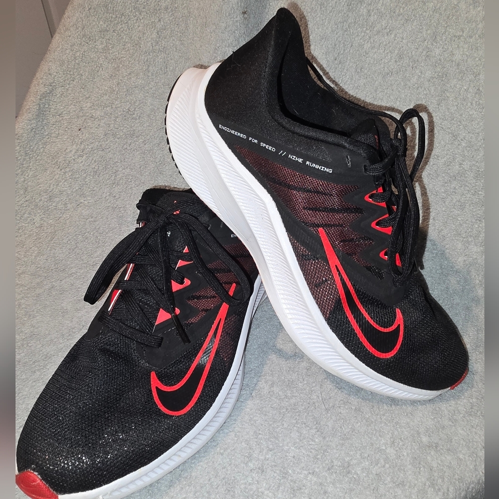 Nike Quest 3 'Black University Red' CD0230-004